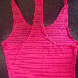 Lorna Jane Light Weight Tank
